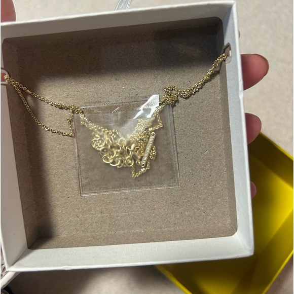 Kendra Scott Gold Butterfly Necklace-Coral Catseye - Picture 3 of 8